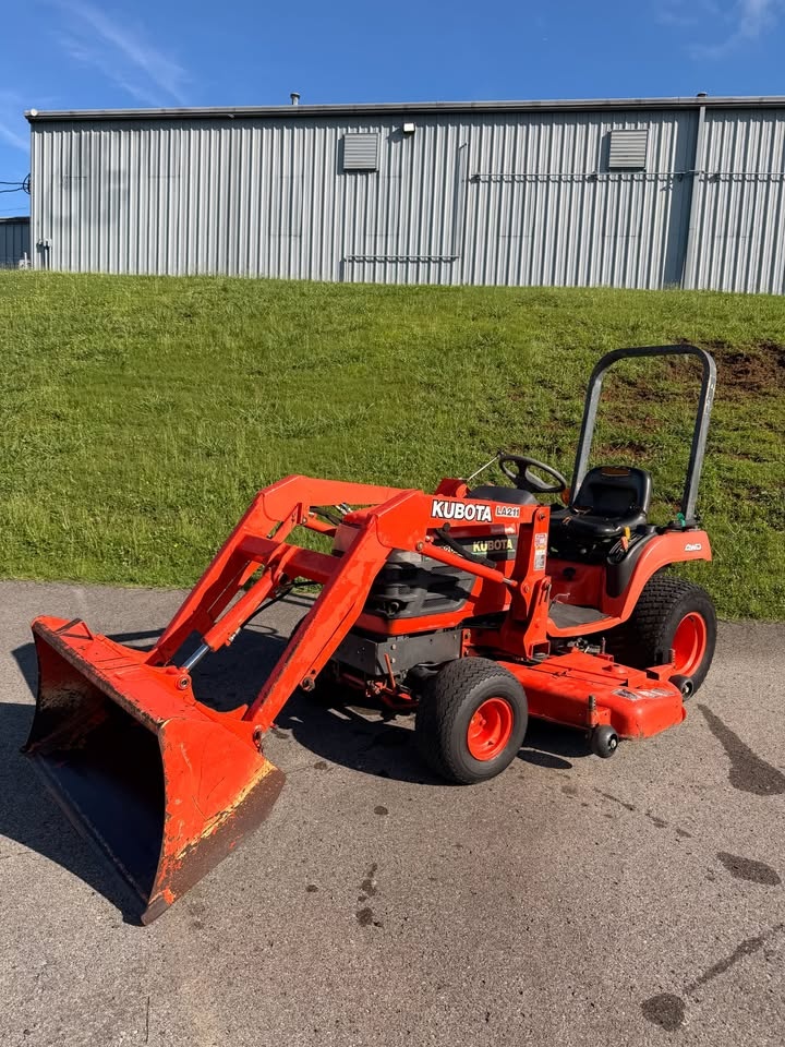 Kubota BX2200 Tractor